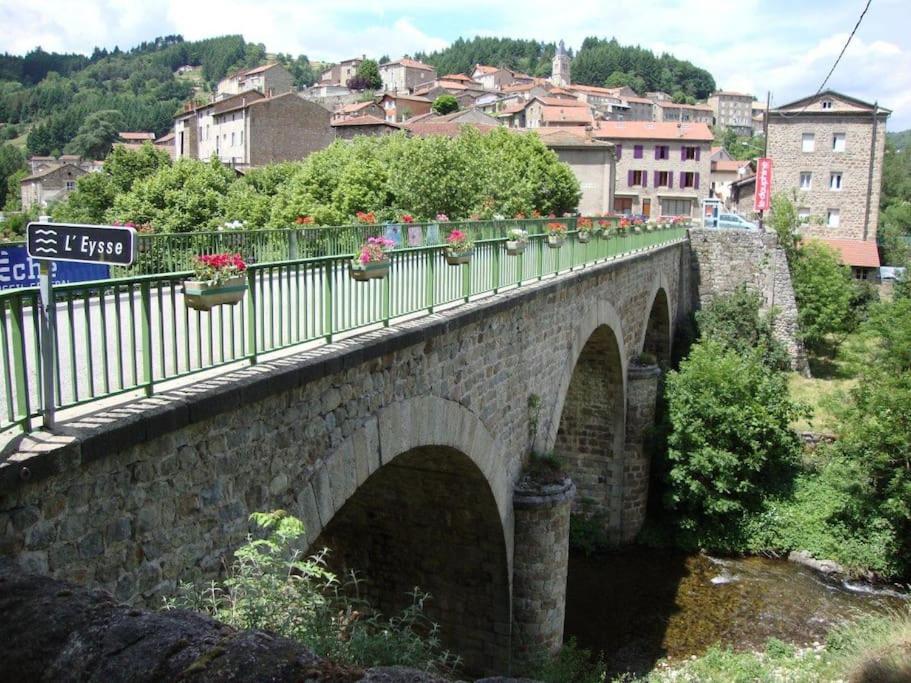 2 Chambres D'Hotes Avec Kitchenette, Frigo, Dolce Via Saint-Martin-de-Valamas エクステリア 写真
